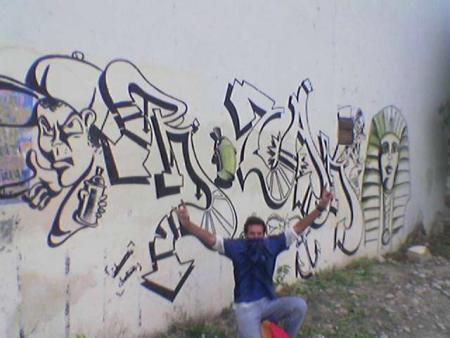 voir les amis je suis le plus sepurt artiste du maroc